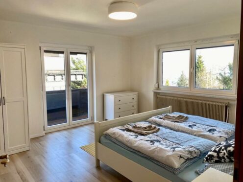 Schlafzimmer 1